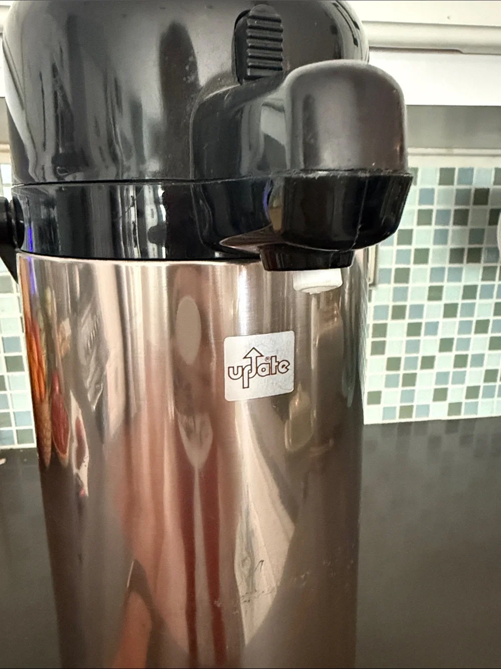 Airpot Beverage Dispenser - Stainless Steel with Black Lid (2.5 liter)